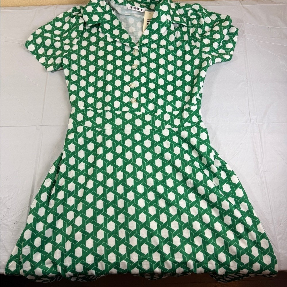 Hunter‎ Green and White Geometric Midi Dress